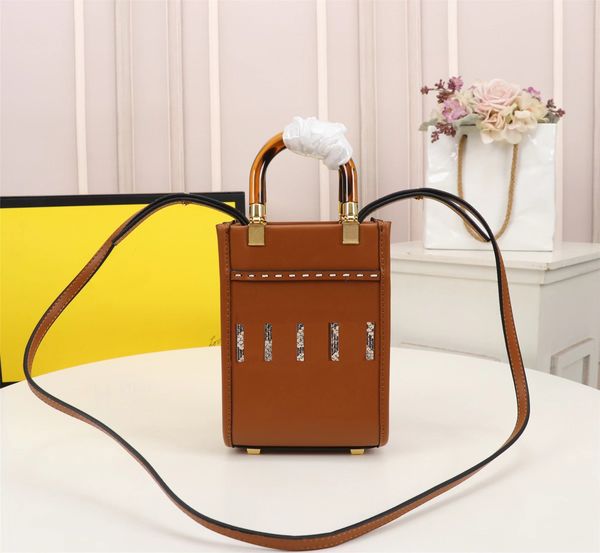 designer mini tote bag girl handbag women crossbody bags handle purse open hand pouch clutch purse serpentine letters wallets gold hardware
designer mini tote bag girl handbag women crossbody bags handle purse open hand pouch clutch purse serpentine letters wallets gold hardware
