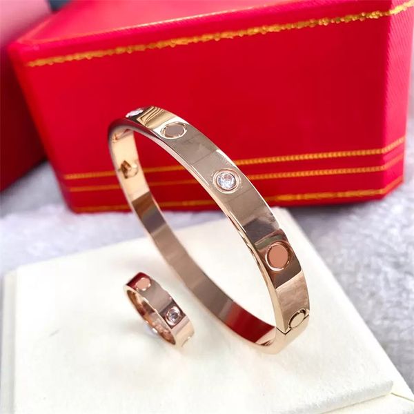 designer bracelet women bangle wristband cuff chain designers letter titanium steel couple valentine day couple gift girlfriend fashion acce, Golden;silver
designer bracelet women bangle wristband cuff chain designers letter titanium steel couple valentine day couple gift girlfriend fashion acce, Golden;silver