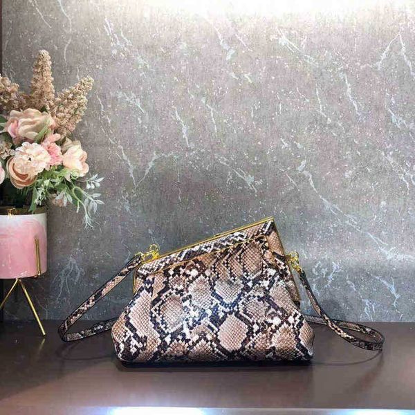 designer first handbags wholesale dinner bag lady messenger bags leather retro urban style
designer first handbags wholesale dinner bag lady messenger bags leather retro urban style