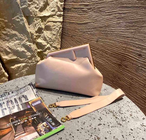 designer first handbags bag and winter metal wrapped large dinner bag cowhide single shoulder messenger womens bag lmid bb
designer first handbags bag and winter metal wrapped large dinner bag cowhide single shoulder messenger womens bag lmid bb