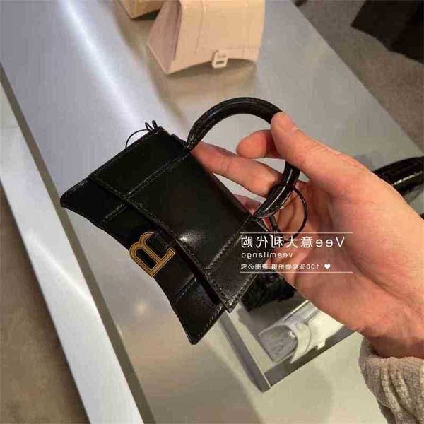 bag balencaigass luxurys paris designer nano b hourglass bag fashion b shoulder crossbody bag handbag
bag balencaigass luxurys paris designer nano b hourglass bag fashion b shoulder crossbody bag handbag