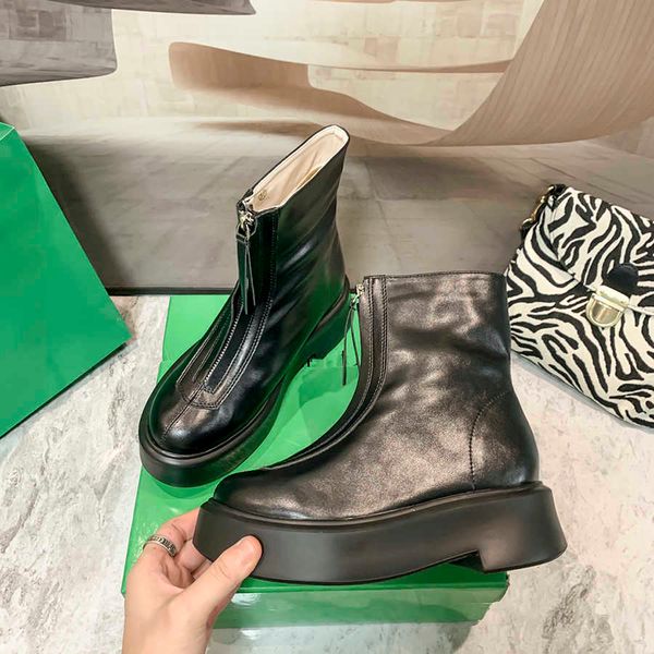 luxury brand shoes designer boots high heels and genuine leather outdoors fashion womens boot by home011 031, Black
luxury brand shoes designer boots high heels and genuine leather outdoors fashion womens boot by home011 031, Black