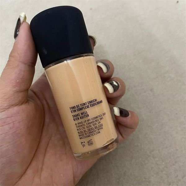 luxury liquid foundation face makeup for women fix fluld spf 15 skin cosmetics 30ml
luxury liquid foundation face makeup for women fix fluld spf 15 skin cosmetics 30ml