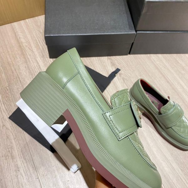 2022 fashion brand luxury dress love women shoes professional work wild black and green 35-40 yards including box
2022 fashion brand luxury dress love women shoes professional work wild black and green 35-40 yards including box