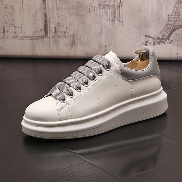 luxury designers dress wedding party shoes fashion breathable white vulcanized casual sneakers round toe thick bottom business leisure walki, Black
luxury designers dress wedding party shoes fashion breathable white vulcanized casual sneakers round toe thick bottom business leisure walki, Black