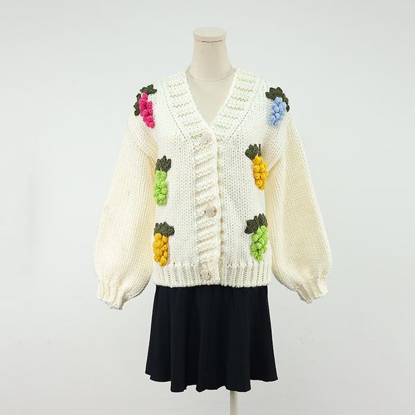 100 2022 autumn sweaters wome's cardigan v neck white brand same style women's sweaters yuecheng, White;black
100 2022 autumn sweaters wome's cardigan v neck white brand same style women's sweaters yuecheng, White;black