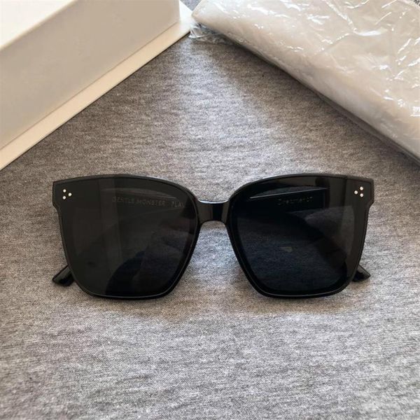 whole-g2020 brand new women star sunglasses classic square frame sun glasses fashion men luxury sunglasses d17268k, White;black
whole-g2020 brand new women star sunglasses classic square frame sun glasses fashion men luxury sunglasses d17268k, White;black
