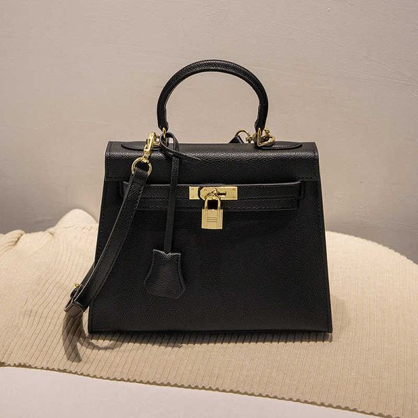 designer bags new 2023 trendy carrie bag with lock buckle one shoulder cross body large capacity handbag bt6g
designer bags new 2023 trendy carrie bag with lock buckle one shoulder cross body large capacity handbag bt6g