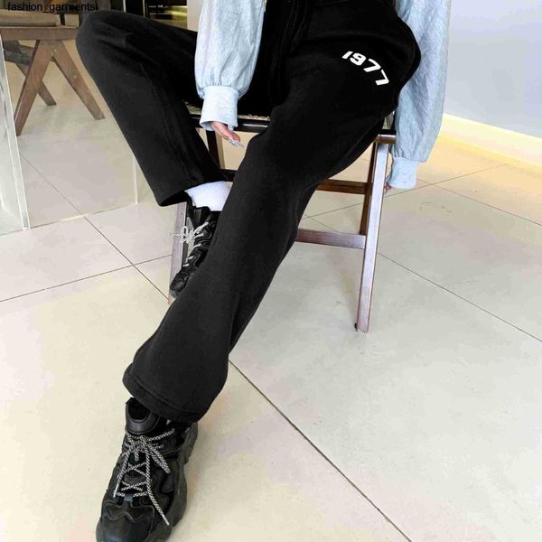 designer men's pants autumn plush casual men's women's loose essential pants casual sports, Black
designer men's pants autumn plush casual men's women's loose essential pants casual sports, Black