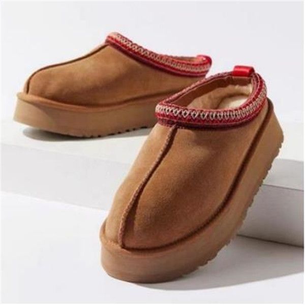 2022 woman snow boot designer real leather lazy fur boots thick bottom winter platforms shoes slip-on warm booties chestnut with card dustba, Black
2022 woman snow boot designer real leather lazy fur boots thick bottom winter platforms shoes slip-on warm booties chestnut with card dustba, Black