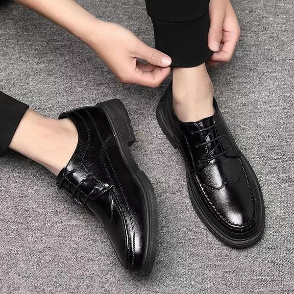 men's shoe increased business leather shoes korean version trend of non-slip leisure small black shoes work666666666666
men's shoe increased business leather shoes korean version trend of non-slip leisure small black shoes work666666666666