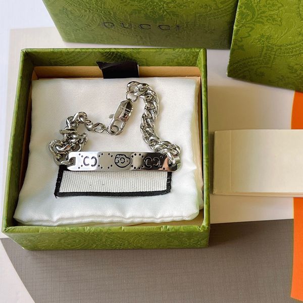 fashionable classic bracelets women bangle link chain designer jewelry pendant 18k gold plated faux pendant stainless steel love gift wristb, Black
fashionable classic bracelets women bangle link chain designer jewelry pendant 18k gold plated faux pendant stainless steel love gift wristb, Black
