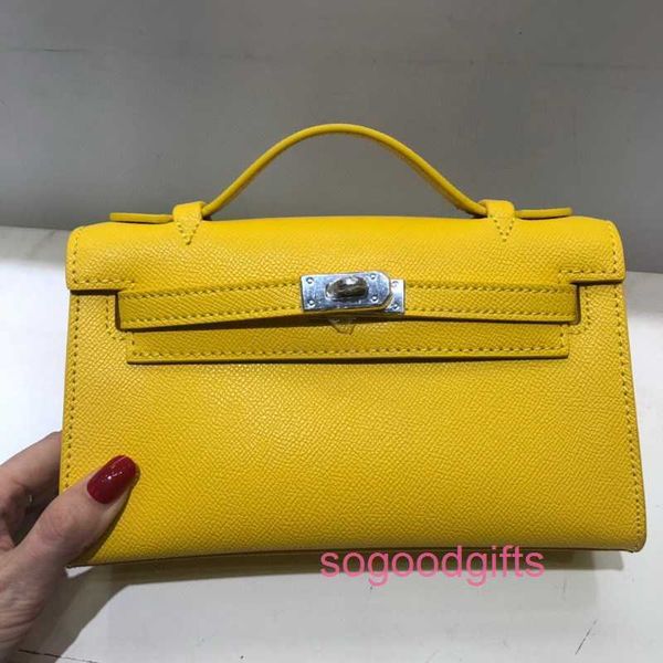 designer herme bags kely women's handbags luxury genuine leather bag women 2022 new h hand print cowhide 22cm mini bag fashion portable
designer herme bags kely women's handbags luxury genuine leather bag women 2022 new h hand print cowhide 22cm mini bag fashion portable