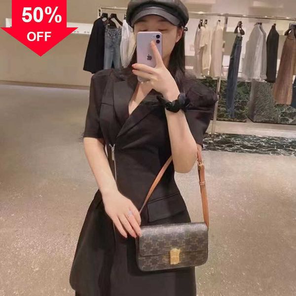 designer bags 2022 new triumphal arch armpit bag single shoulder leather versatile portable small square fashionable women's factory di
designer bags 2022 new triumphal arch armpit bag single shoulder leather versatile portable small square fashionable women's factory di