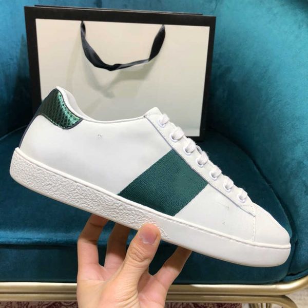 brand casual shoes leather embroidered black men a variety of color sizes are available couples with size 35-45
brand casual shoes leather embroidered black men a variety of color sizes are available couples with size 35-45