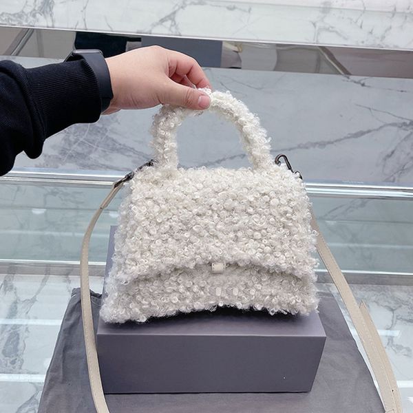 wool hourglass organ bag furry half moon handbags purse removable shoulder strap solid color crossbody shoulder bags small tote wallets
wool hourglass organ bag furry half moon handbags purse removable shoulder strap solid color crossbody shoulder bags small tote wallets