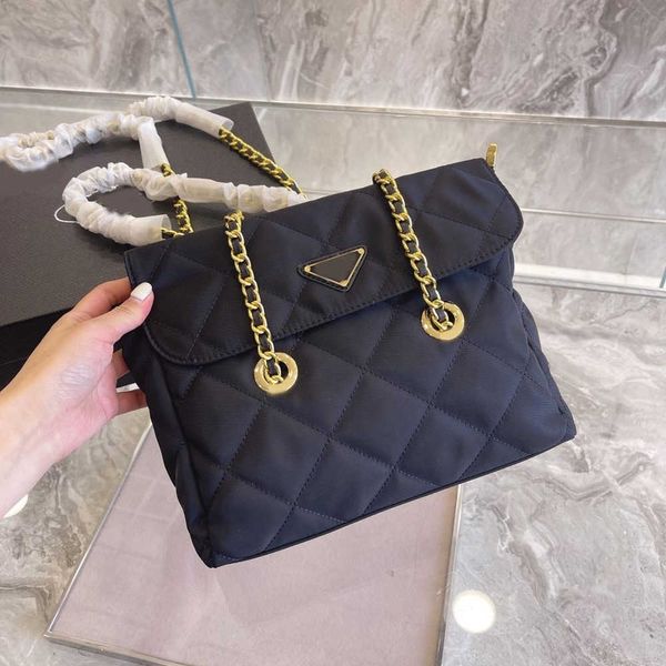 shopping bags crossbody bags ladies high-end luxury handbags designer classic brand diagonal wallet canvas nylon purse design 1021
shopping bags crossbody bags ladies high-end luxury handbags designer classic brand diagonal wallet canvas nylon purse design 1021