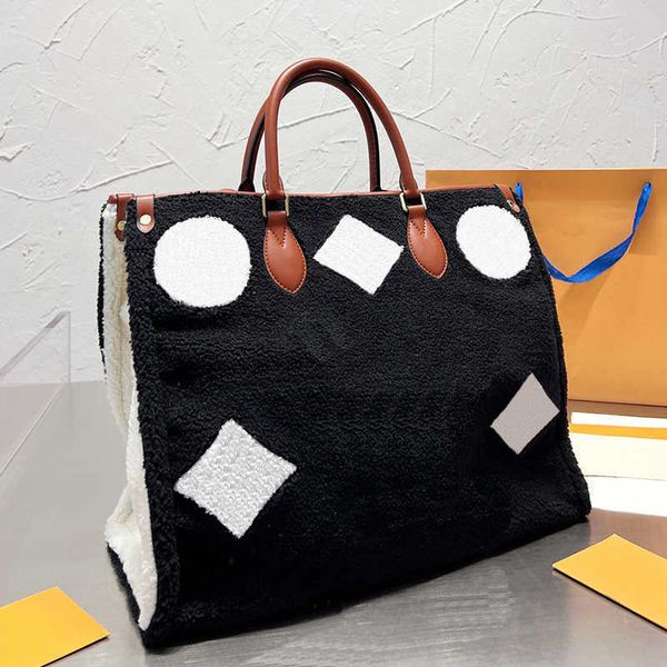 totes bags designer tote bag women plush handbags womens shoulder fashion classic large capacity lady handbag 220920
totes bags designer tote bag women plush handbags womens shoulder fashion classic large capacity lady handbag 220920