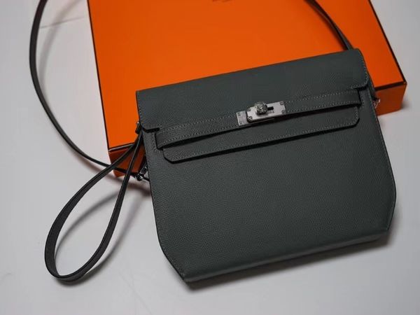 designer woman bags new depeches25 epsom leather handbag handcrafted chic fashion messenger bag men luxury one-shoulder cross-body hand-held
designer woman bags new depeches25 epsom leather handbag handcrafted chic fashion messenger bag men luxury one-shoulder cross-body hand-held