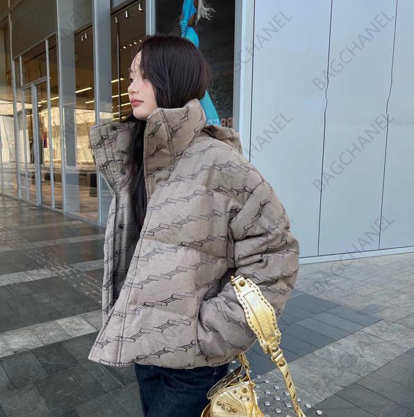 womens parkas jacket outerwear 22fw fashion down coats designer short zipper pocket bread set loose thick winter warm mens jackets, Black;brown
womens parkas jacket outerwear 22fw fashion down coats designer short zipper pocket bread set loose thick winter warm mens jackets, Black;brown
