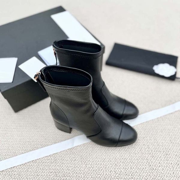 winter boots designer round toe flat leather non-slip rubber sole fashion martin boot heel height 5.0cm 35-41, Black
winter boots designer round toe flat leather non-slip rubber sole fashion martin boot heel height 5.0cm 35-41, Black