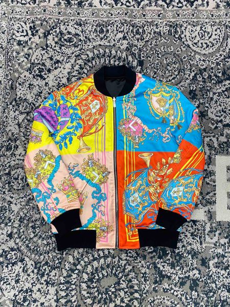 autumn and winter new brand designer jackets american size highquality exquisite printed material fashion wears on both sides zippered man b, Black;brown
autumn and winter new brand designer jackets american size highquality exquisite printed material fashion wears on both sides zippered man b, Black;brown