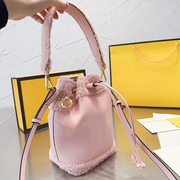 womens vinatge f designer drawstring bucket bags with faux fur large capacity double shoulder stra crossbody handbags outdoor sacoche suitca
womens vinatge f designer drawstring bucket bags with faux fur large capacity double shoulder stra crossbody handbags outdoor sacoche suitca