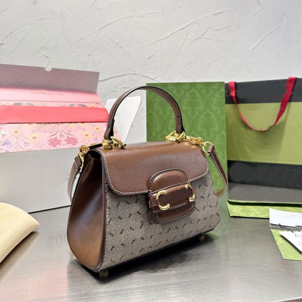 chain tote bag women handbags crossbody messenger bags handle shoulder bags small purse canvas leather old flower classic gold metal buckle
chain tote bag women handbags crossbody messenger bags handle shoulder bags small purse canvas leather old flower classic gold metal buckle