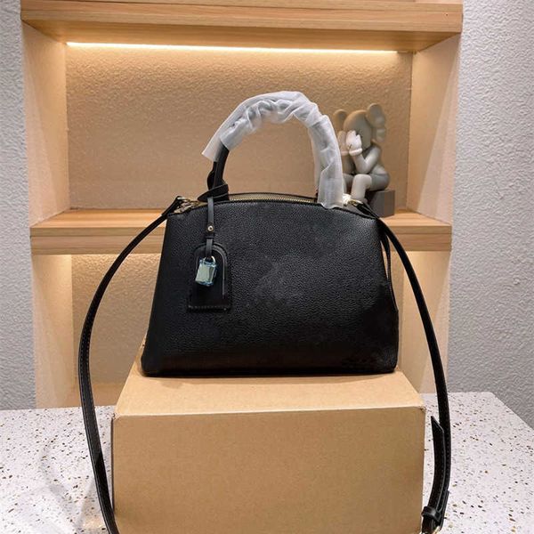 evening bag leather women fashion handbags designers embossing shoulder messenger s purse female classic handbag tote satchel m58916 29cm
evening bag leather women fashion handbags designers embossing shoulder messenger s purse female classic handbag tote satchel m58916 29cm