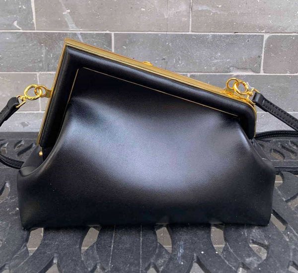 designer first handbags bags bag and winter metal latch clip lambskin hand chain dinner bag women q3v9
designer first handbags bags bag and winter metal latch clip lambskin hand chain dinner bag women q3v9