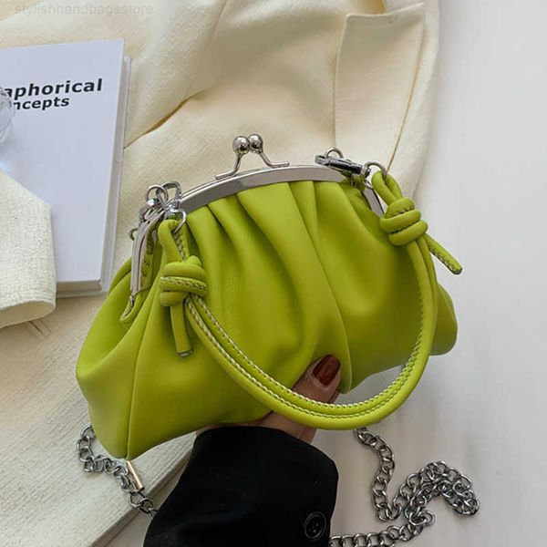 evening bag solid color pleated tote 2022 fashion new high-quality soft leather women's designer handbag travel shoulder s armpit y2208
evening bag solid color pleated tote 2022 fashion new high-quality soft leather women's designer handbag travel shoulder s armpit y2208