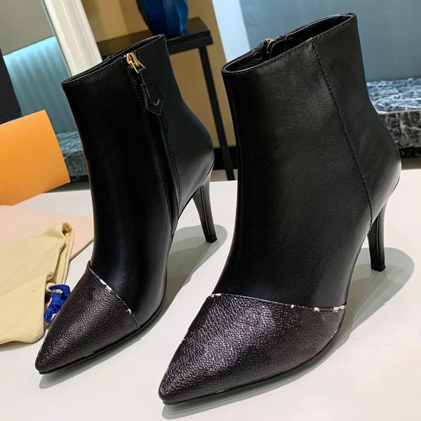 the same type of women short boots on official website with brand logo upper to show brands personality elegance and fashion classic tempera, Black
the same type of women short boots on official website with brand logo upper to show brands personality elegance and fashion classic tempera, Black