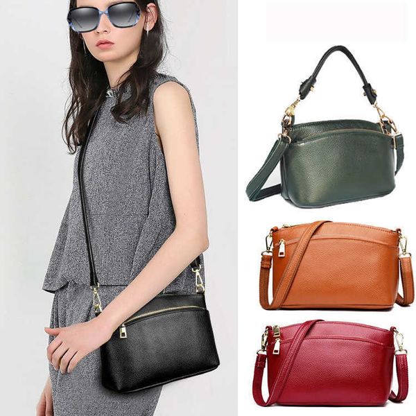 leather handbag middle-aged mother's small square head single shoulder messenger bag, Silver
leather handbag middle-aged mother's small square head single shoulder messenger bag, Silver