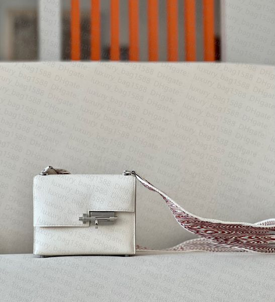 10a women's bag verrou simple shoulder bag original french leather classic clamshell vintage crossbody bag fashion designer
10a women's bag verrou simple shoulder bag original french leather classic clamshell vintage crossbody bag fashion designer