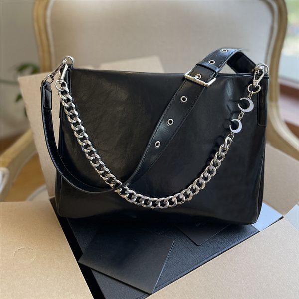trendy chain shoulder bags metal letter designer handbags ladies cross body underarm bag leather totes
trendy chain shoulder bags metal letter designer handbags ladies cross body underarm bag leather totes