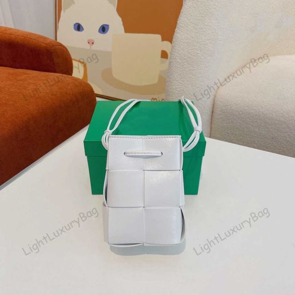 mini bucket bag designer leather wallet light luxury drawstring crossbody fashion wild for women classic famous brand shopping purses 220217
mini bucket bag designer leather wallet light luxury drawstring crossbody fashion wild for women classic famous brand shopping purses 220217