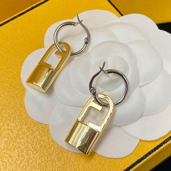 designer pearl stud earrings for women fashion letter gold earring studs luxury designers earrings jewelry hoop boucle accessories 2210191d, Golden;silver
designer pearl stud earrings for women fashion letter gold earring studs luxury designers earrings jewelry hoop boucle accessories 2210191d, Golden;silver