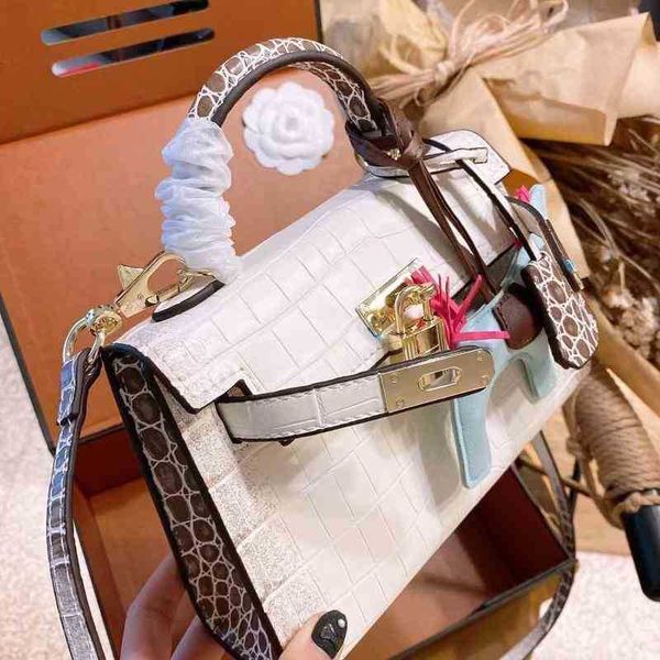 designer luxury women bags kelys herme high version women's fashion trend handbag hand sewn wax thread single shoulder birkins large ca
designer luxury women bags kelys herme high version women's fashion trend handbag hand sewn wax thread single shoulder birkins large ca