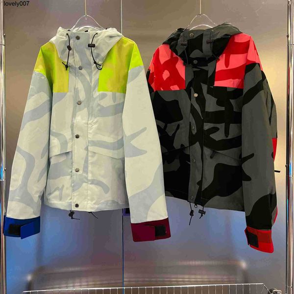 men's designer branded the camouflage sportswear men women mountain climbing outdoor couple windproof waterproof jacket coat face, Black
men's designer branded the camouflage sportswear men women mountain climbing outdoor couple windproof waterproof jacket coat face, Black