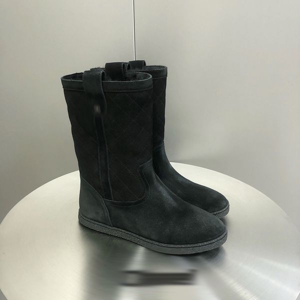 2023 women designer boots martin desert boot flamingos love arrow real leather medal coarse non-slip winter shoes size 35 to 40 -e030, Black
2023 women designer boots martin desert boot flamingos love arrow real leather medal coarse non-slip winter shoes size 35 to 40 -e030, Black