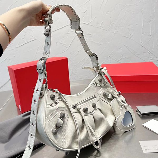 5a quality women motorcycle shoulder bags luxury designers genuine leather crossbody clutch purse crocodile pattern half crescent
5a quality women motorcycle shoulder bags luxury designers genuine leather crossbody clutch purse crocodile pattern half crescent