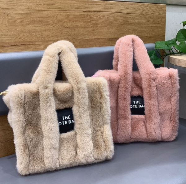 plush duffel tote bags furry one shoulder handbag for women cross body famous designer bag warm winter big shopper purses
plush duffel tote bags furry one shoulder handbag for women cross body famous designer bag warm winter big shopper purses