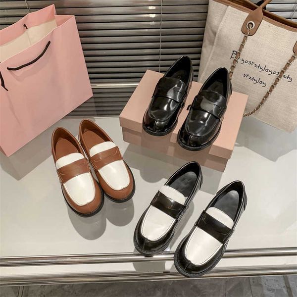brand casual shoes autumn 2022 small gold button round head flat sole with leather single small leather, Black
brand casual shoes autumn 2022 small gold button round head flat sole with leather single small leather, Black