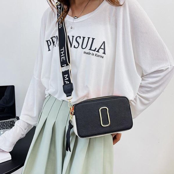 camera bag women handbag crossbody bag shoulder lady wallet simple versatile metal letter leather solid leather postman handbags style good, Black;red
camera bag women handbag crossbody bag shoulder lady wallet simple versatile metal letter leather solid leather postman handbags style good, Black;red