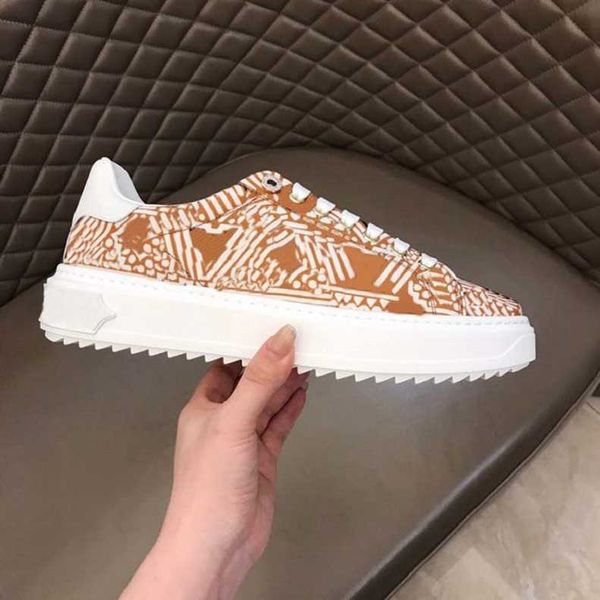 new low sneaker plaid pattern platform classic suede leather sports skateboarding shoes women sneakers home011 014, Black
new low sneaker plaid pattern platform classic suede leather sports skateboarding shoes women sneakers home011 014, Black
