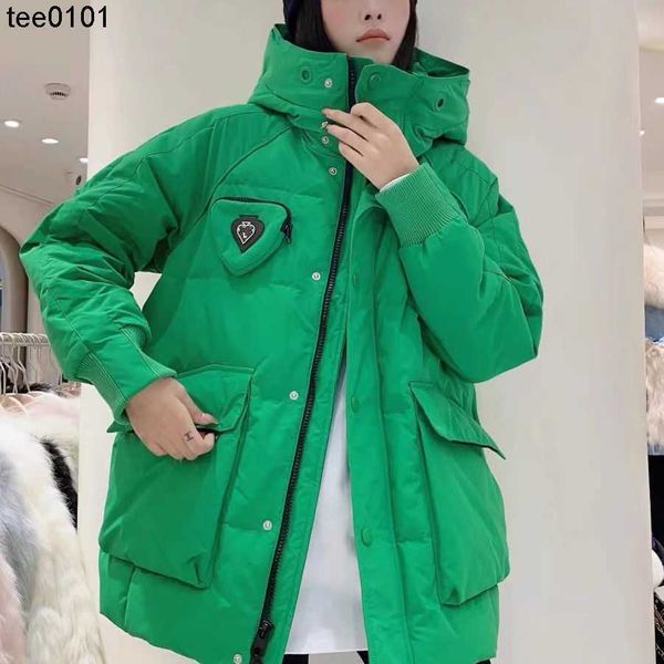 2021 winter new european women's hooded botvega veneta raglan sleeve pocket bv green down coat, Black
2021 winter new european women's hooded botvega veneta raglan sleeve pocket bv green down coat, Black