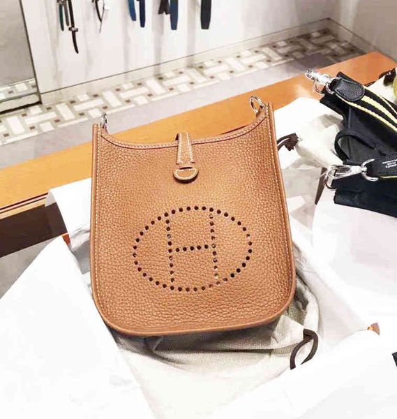 designer herms handbags evelyn bag shoulder full leather hollow out h letter mini 29 messenger
designer herms handbags evelyn bag shoulder full leather hollow out h letter mini 29 messenger