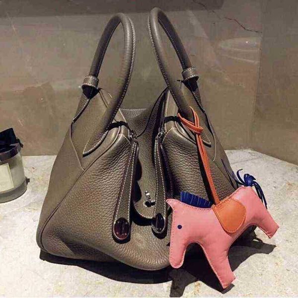 designer h bags classic s first layer 2023 cow leather retro women's doctor's shoulder portable medicine
designer h bags classic s first layer 2023 cow leather retro women's doctor's shoulder portable medicine