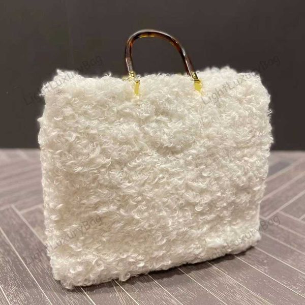 tote bag designer leather plush patchwork handbags high capacity crossbody fashion wallet for women classic famous brand shopping purses2202
tote bag designer leather plush patchwork handbags high capacity crossbody fashion wallet for women classic famous brand shopping purses2202