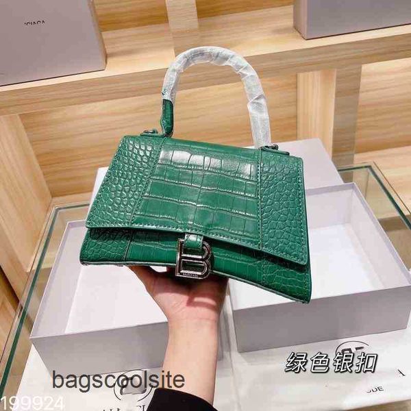 balencigas balencaigaity bag hanbags paris messenger 2022 hourglass handbag women b-buckle portable designer balencaigass luxurys balencaiga
balencigas balencaigaity bag hanbags paris messenger 2022 hourglass handbag women b-buckle portable designer balencaigass luxurys balencaiga
